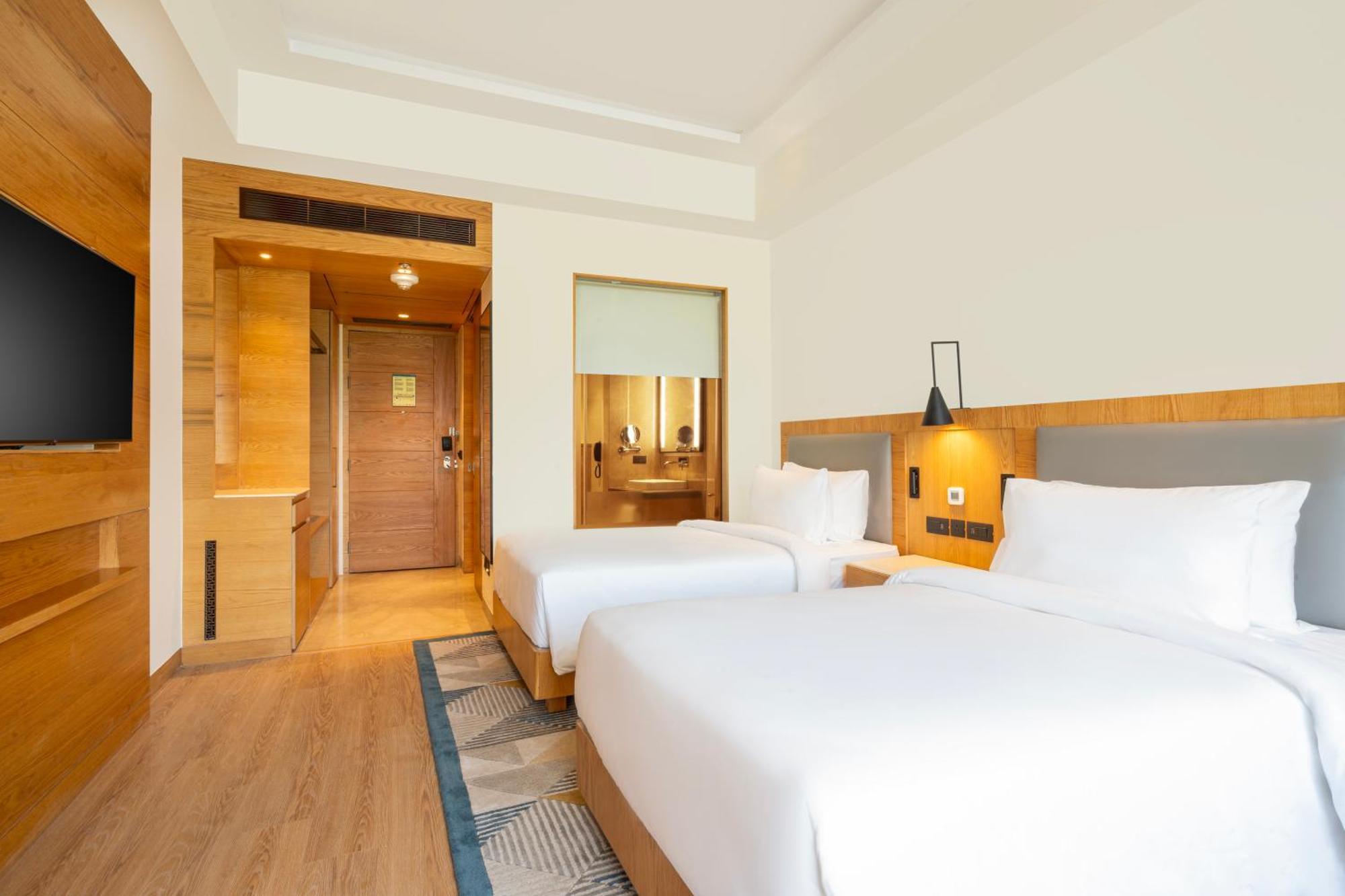 Radisson Hotel Vrindāvan Zewnętrze zdjęcie