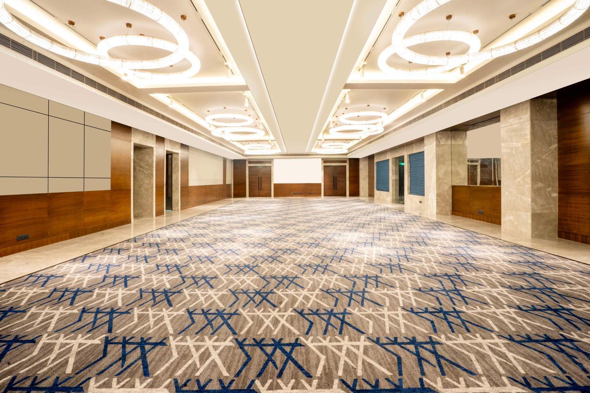 Radisson Hotel Vrindāvan Zewnętrze zdjęcie