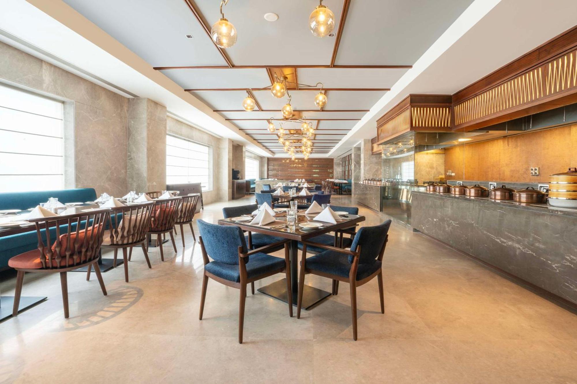Radisson Hotel Vrindāvan Zewnętrze zdjęcie