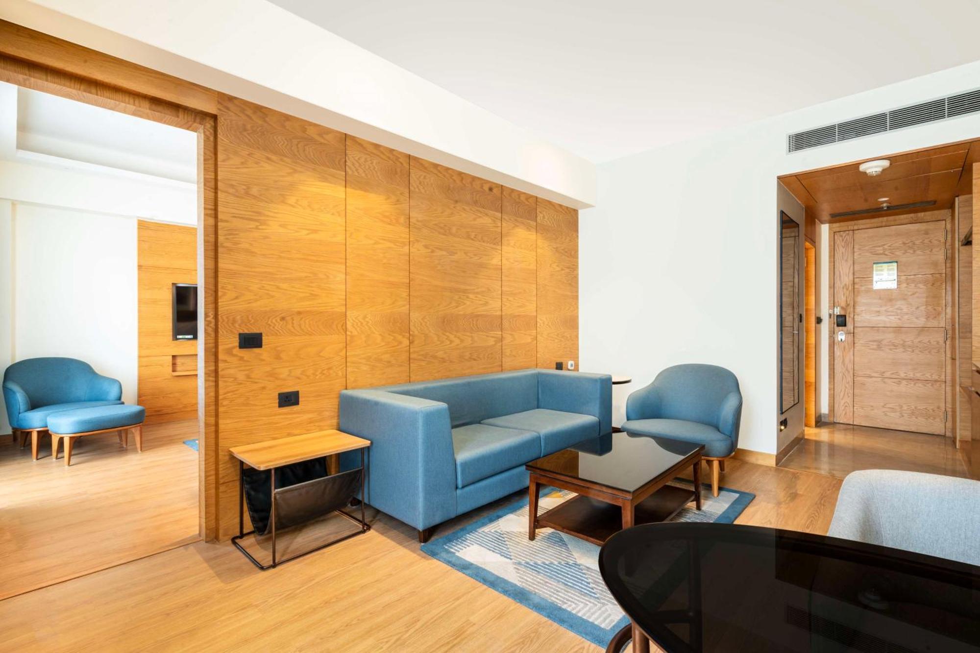 Radisson Hotel Vrindāvan Zewnętrze zdjęcie
