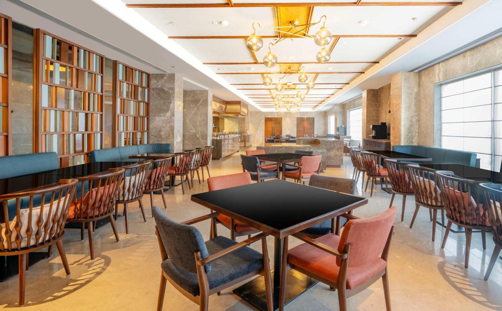 Radisson Hotel Vrindāvan Zewnętrze zdjęcie