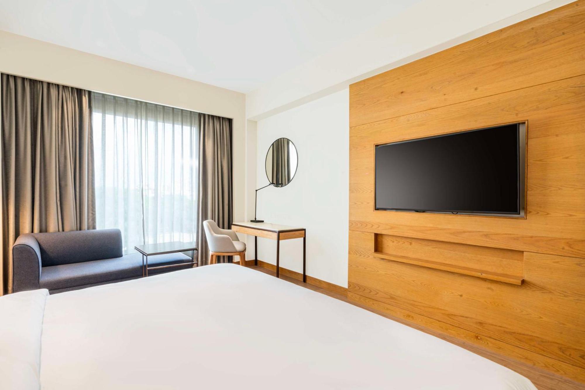 Radisson Hotel Vrindāvan Zewnętrze zdjęcie