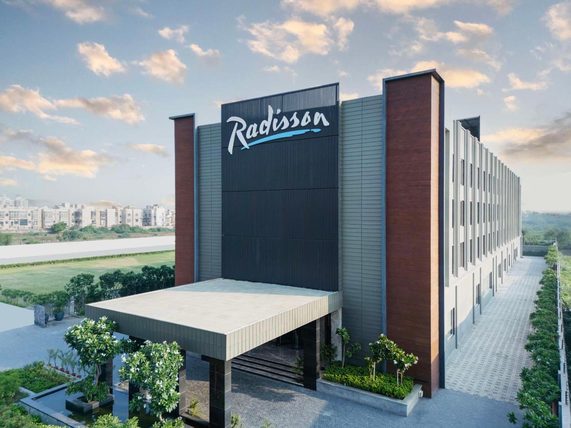 Radisson Hotel Vrindāvan Zewnętrze zdjęcie